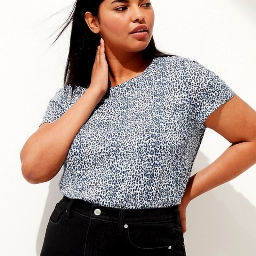Banana Republic Cozy Slub Tee in Blue Leopard Size XS ~ NEW